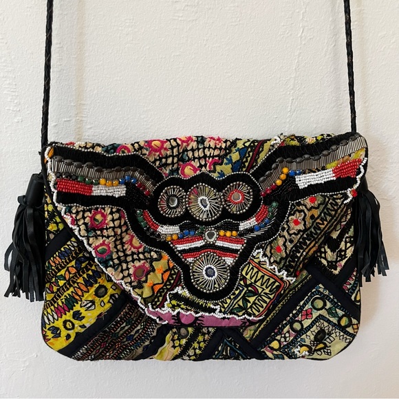 Gypsy Hollywood Beaded Pattern Crossbody Bag - Picture 2 of 6